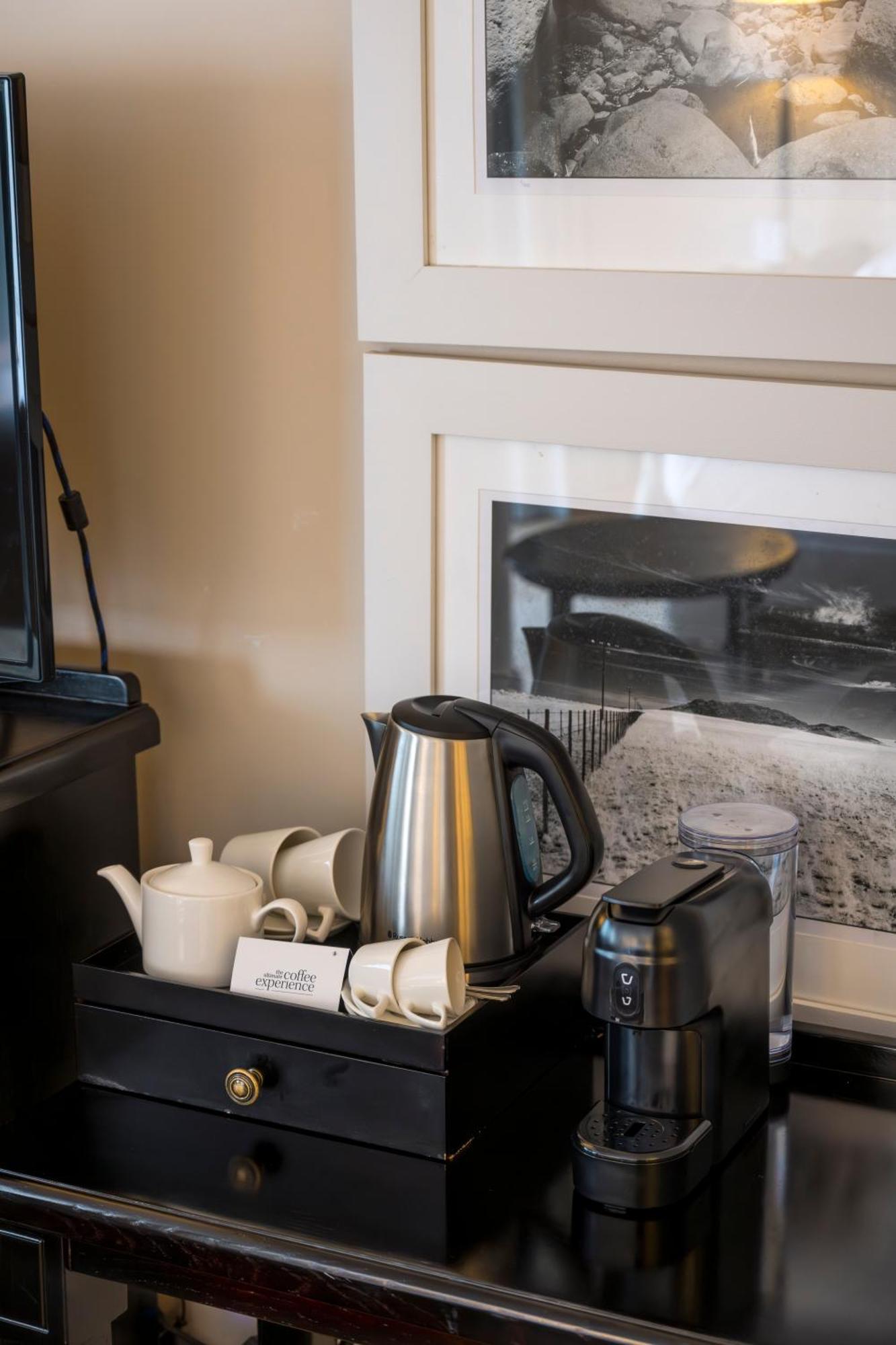 Beverly Hills Durban Dış mekan fotoğraf A kettle