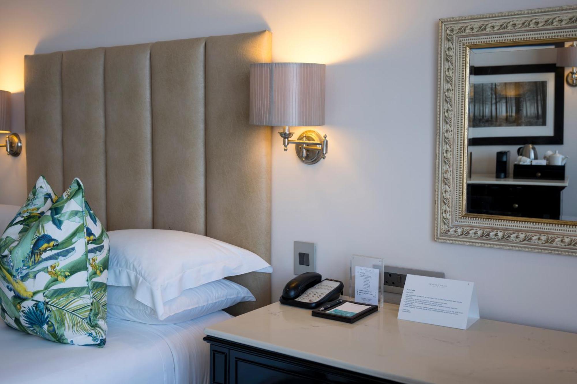 Beverly Hills Durban Dış mekan fotoğraf A room at the hotel